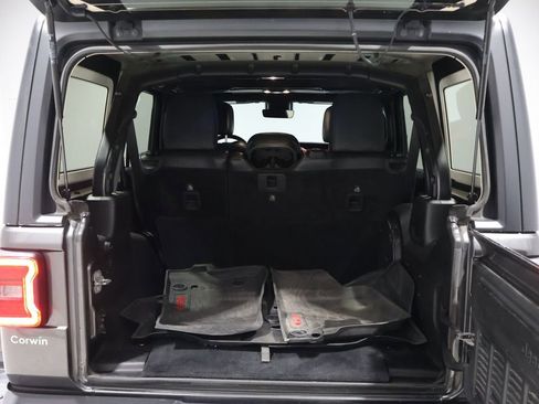 Used 2019 Jeep Wrangler Unlimited Rubicon image 17