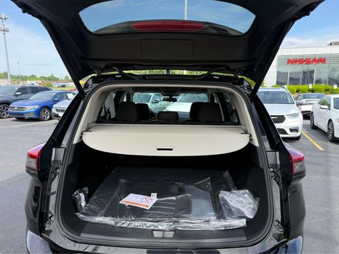 Used 2026 Nissan Rogue SV AWD/4WD image 20