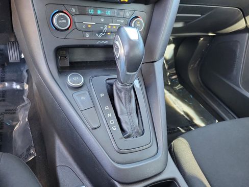 Used 2016 Ford Focus SE image 18