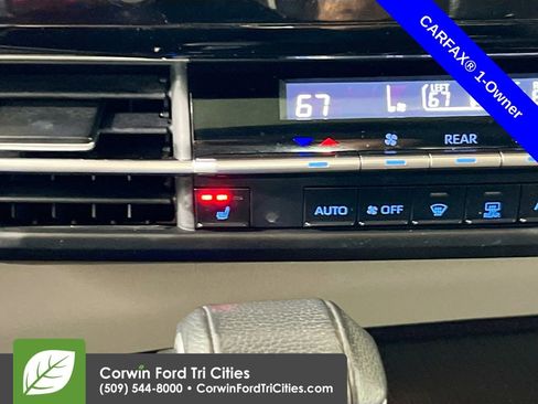 Used 2022 Toyota Sienna XLE image 23