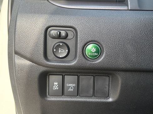 Certified 2018 Honda Ridgeline RTL-T image 13