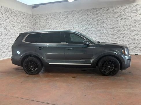 Used 2023 Kia Telluride EX w/ EX Captain's Chair Package AWD/4WD image 8
