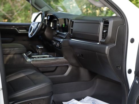 Used 2023 Chevrolet Silverado 1500 LTZ w/ LTZ Convenience Package II AWD/4WD image 35