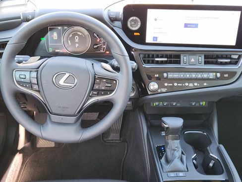 New 2025 Lexus ES 300h w/ Premium Package image 22