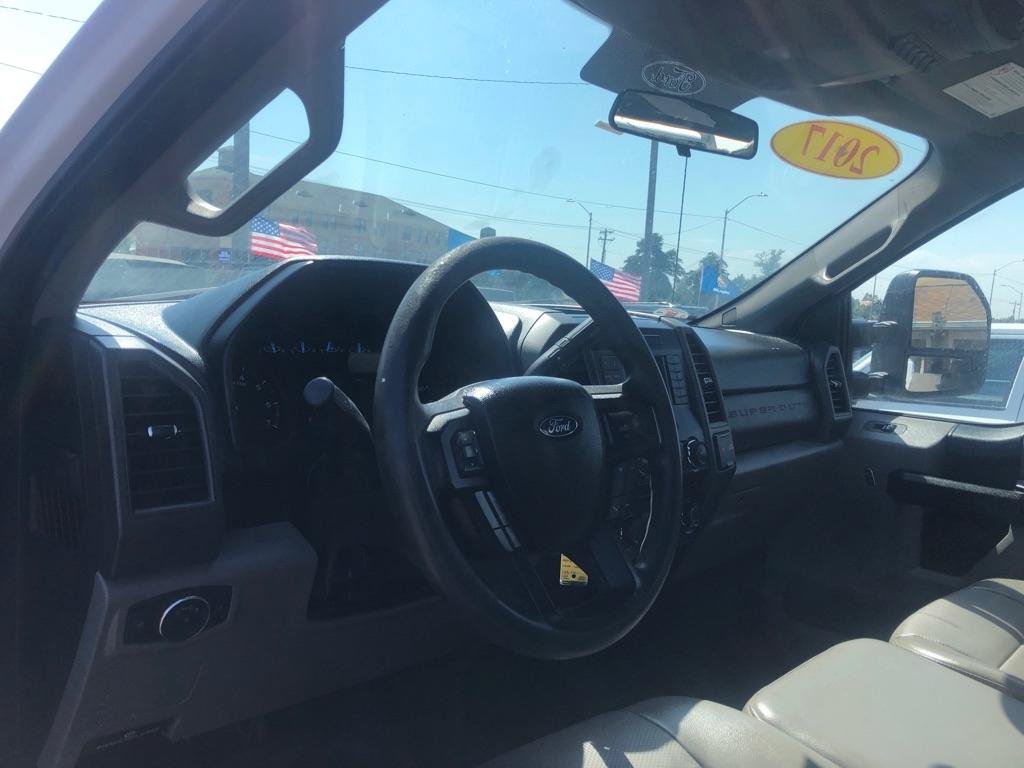 Used 2019 Ford F150 XLT w/ Equipment Group 302A Luxury AWD/4WD image 9