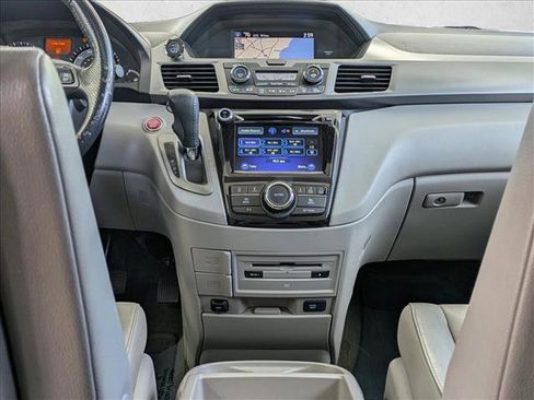 Used 2015 Honda Odyssey Touring Elite image 14