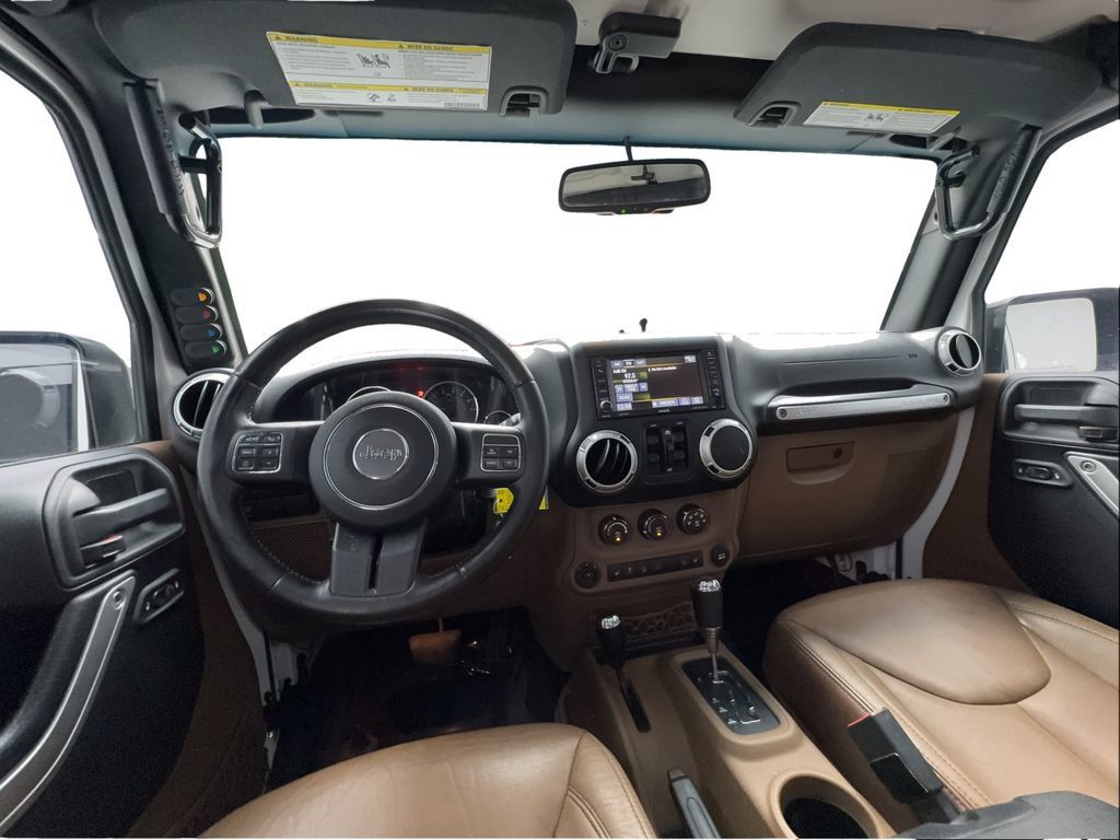 Used 2016 Jeep Wrangler Unlimited Rubicon w/ Connectivity Group AWD/4WD image 33
