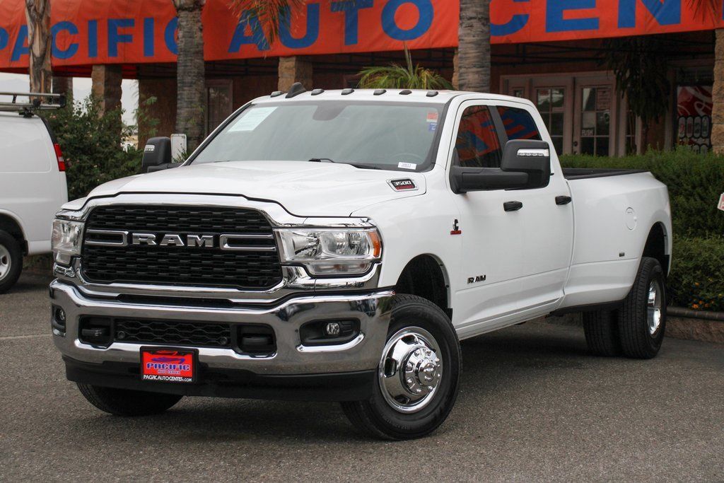 Used 2023 RAM 3500 Big Horn w/ Level 1 Equipment Group AWD/4WD image 4