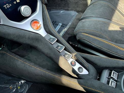 New 2026 McLaren 750S Spider RWD image 8