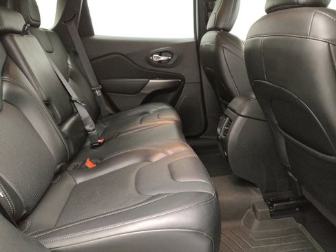 Used 2021 Jeep Cherokee Latitude Lux AWD/4WD image 19