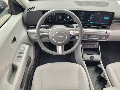 Certified 2025 Hyundai Kona SEL image 12