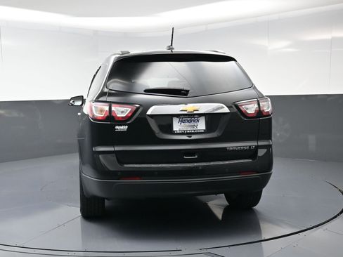Used 2016 Chevrolet Traverse LT w/ Style and Technology Package image 8