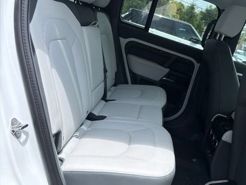 Used 2025 Land Rover Defender 110 S AWD/4WD image 13