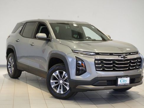 New 2026 Chevrolet Equinox LT w/ Convenience Package II image 3