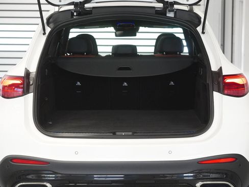 Certified 2026 Mercedes-Benz GLC 300 4MATIC image 29