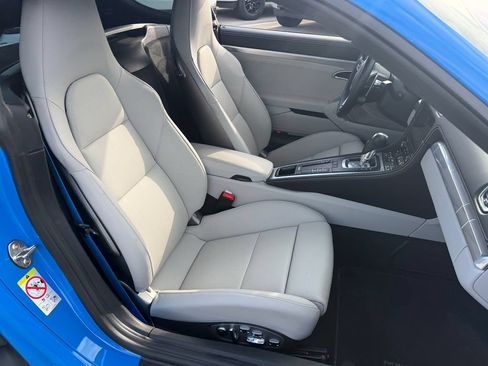 Used 2025 Porsche 718 Cayman GTS RWD image 17