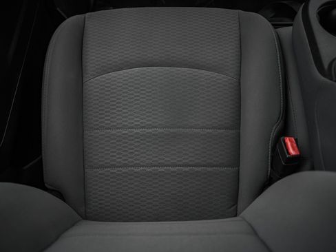 Used 2017 RAM 2500 Tradesman w/ Chrome Appearance Group image 38