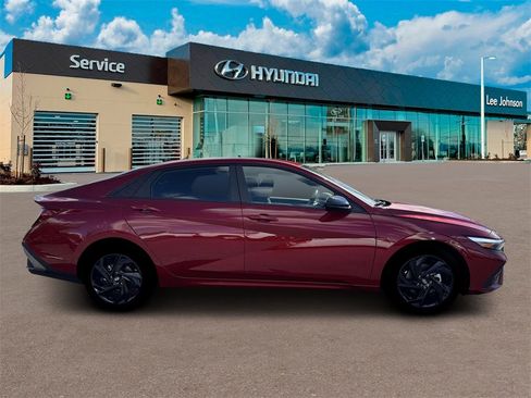 New 2026 Hyundai Elantra Sport image 9