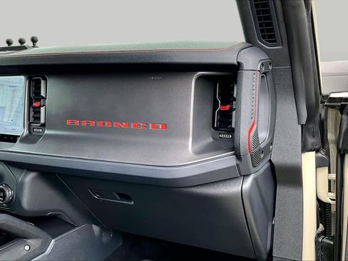 Used 2025 Ford Bronco Raptor AWD/4WD image 23