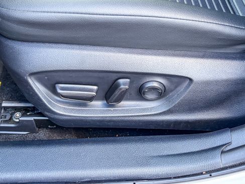 Used 2024 Toyota Camry SE w/ Convenience Package image 20