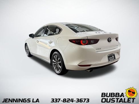 Used 2022 MAZDA MAZDA3 s image 3