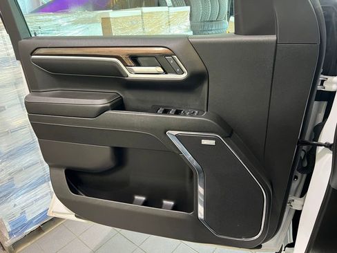 Used 2024 Chevrolet Silverado 1500 RST w/ Convenience Package II AWD/4WD image 17