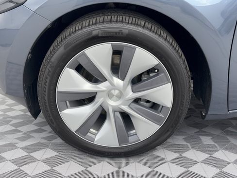 Used 2023 Tesla Model Y Long Range AWD/4WD image 13