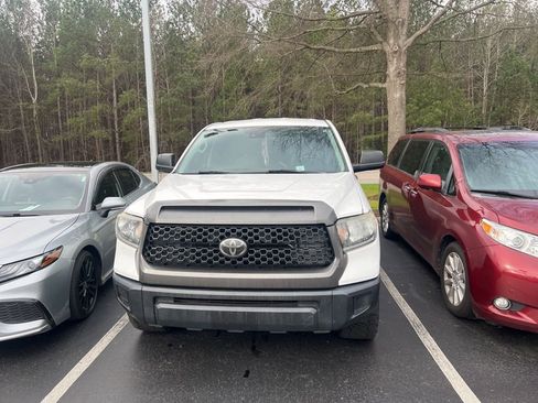 Used 2019 Toyota Tundra SR image 2