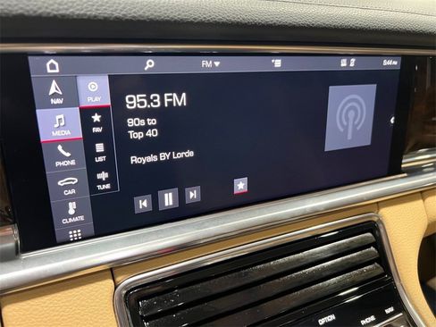 Used 2020 Porsche Panamera 4S image 33