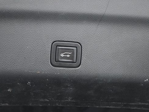 Used 2022 GMC Yukon XL AT4 w/ AT4 Premium Package image 54