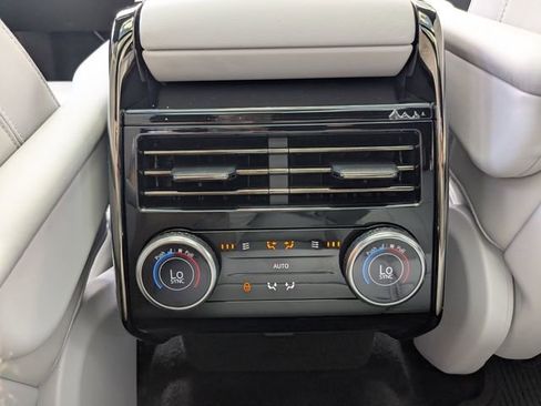 Used 2026 Land Rover Range Rover Sport SE AWD/4WD image 14