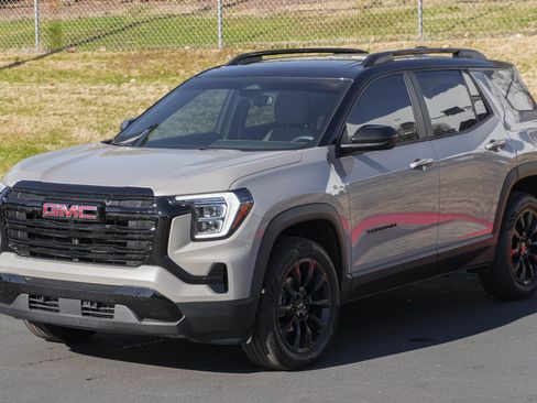 Used 2026 GMC Terrain Elevation w/ Elevation Premium Package image 5