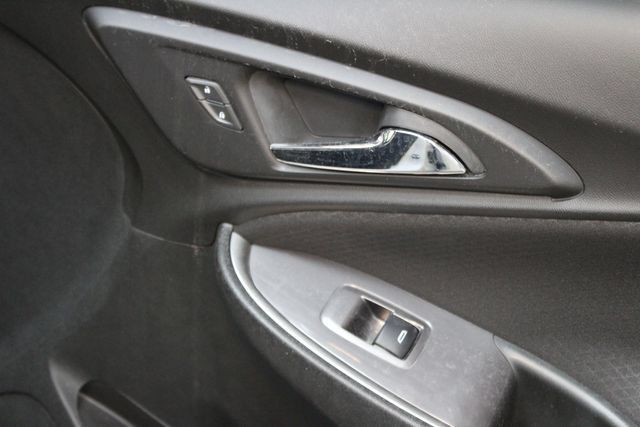 Used 2020 Chevrolet Malibu LS FWD image 9