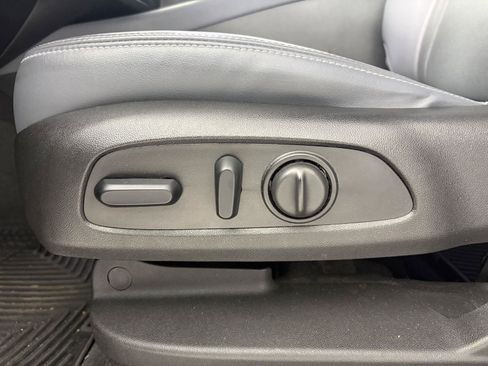 Used 2019 Buick Enclave Premium AWD/4WD image 19