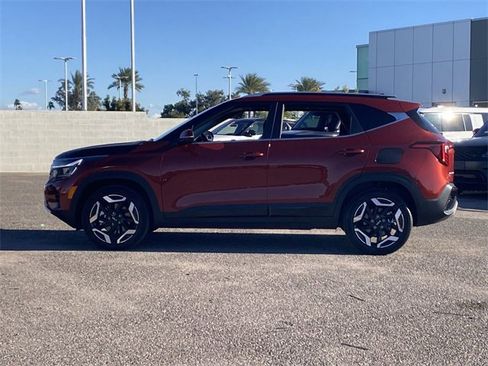 Used 2026 Kia Seltos SX w/ SX Sunroof Package image 10