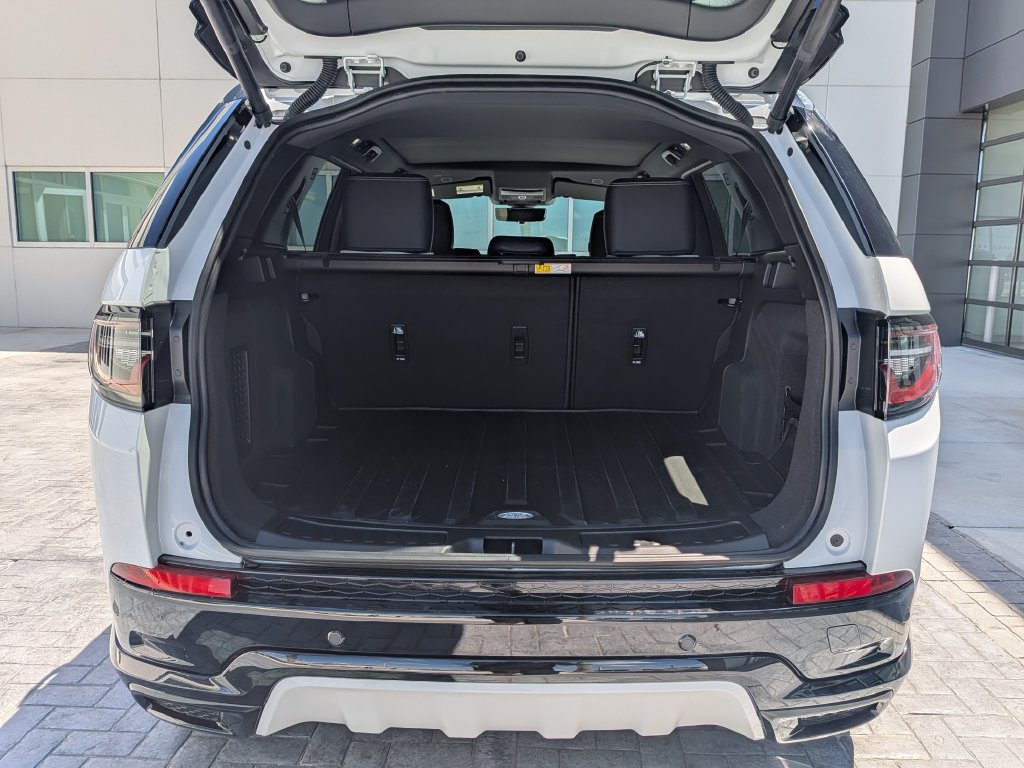 New 2026 Land Rover Discovery Sport Landmark AWD/4WD image 13