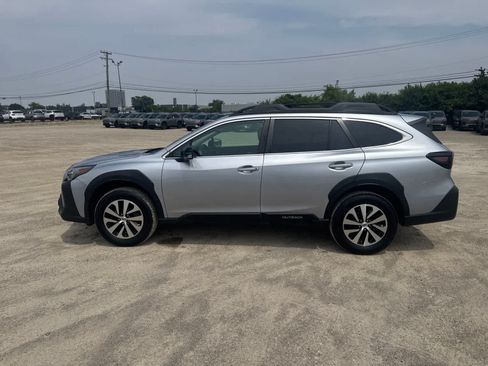 Used 2024 Subaru Outback Premium AWD/4WD image 14