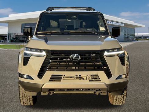 Used 2025 Lexus GX 550 image 3