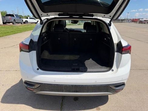 Used 2022 Buick Envision Essence w/ Technology Package I FWD image 5