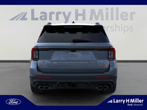 New 2026 Ford Explorer ST w/ Sun And Sound Package image 5