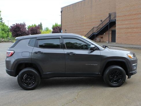 Used 2018 Jeep Compass Sport w/ Cold Weather Group AWD/4WD image 5