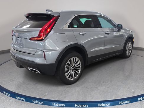 Used 2024 Cadillac XT4 Premium Luxury w/ Technology Package FWD image 7