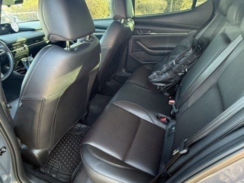 Used 2021 MAZDA MAZDA3 s image 12