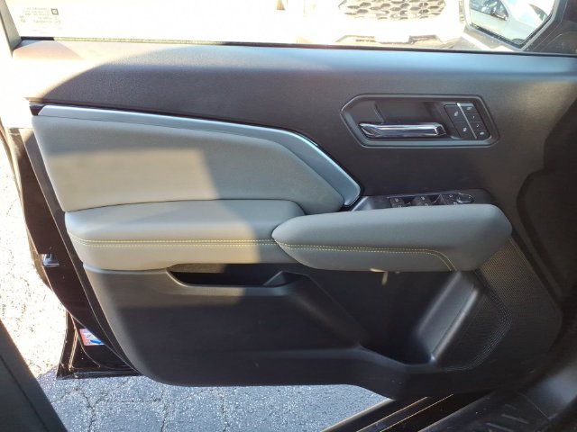 New 2026 Chevrolet Colorado ZR2 AWD/4WD image 11