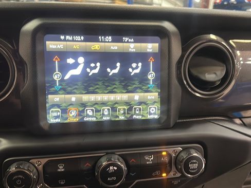 Used 2022 Jeep Wrangler Unlimited Sport image 22