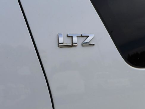 Used 2010 Chevrolet Tahoe LTZ image 7