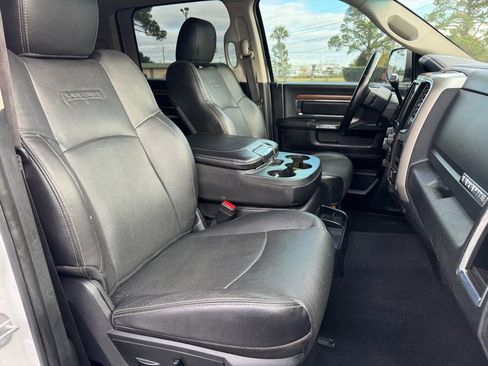 Used 2017 RAM 2500 Laramie w/ Sport Appearance Group image 28