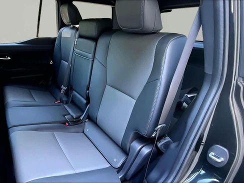 Used 2025 Lexus GX 550 w/ Accessory Package (2T) AWD/4WD image 21