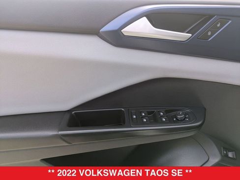 Used 2022 Volkswagen Taos SE image 11