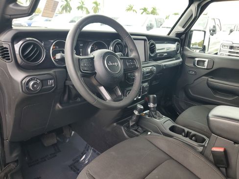 Used 2023 Jeep Wrangler Unlimited Sport image 9